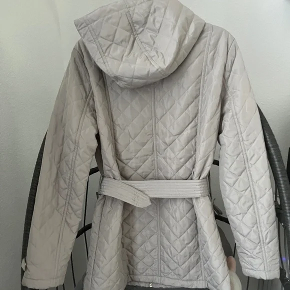 GUESS Quilted Coat EUC - Picture 2 of 10